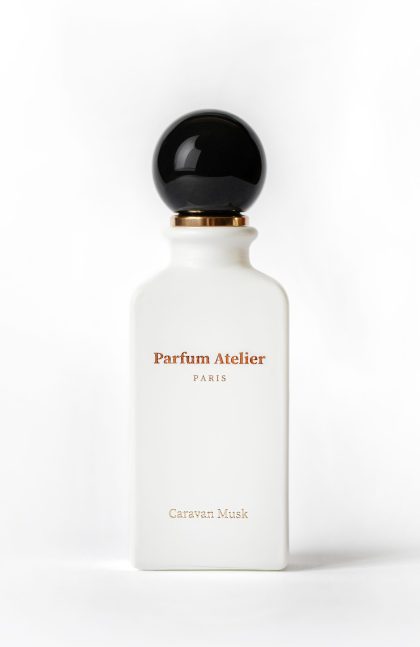 Caravan Musk perfume with citron, bergamot, neroli, black tea, guaiac wood, olibanum, and ambroxan notes.